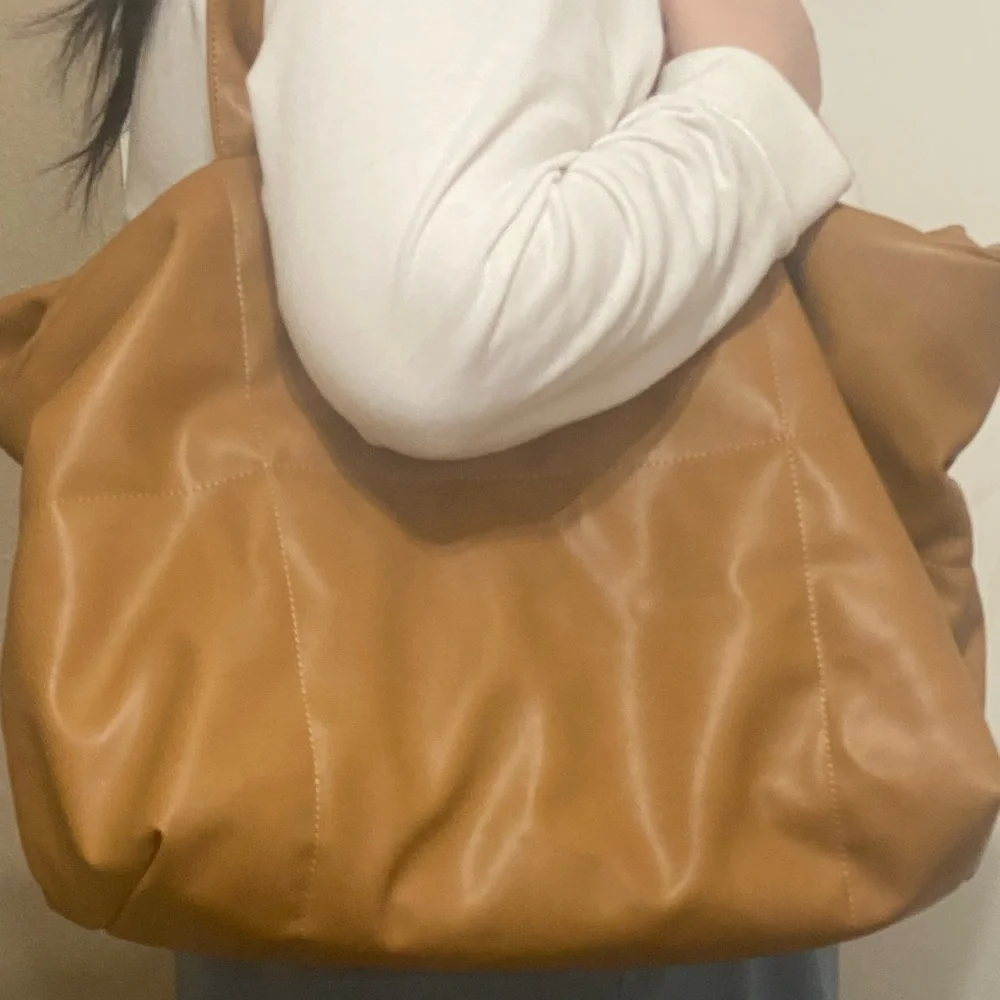 Target Weekender - Picture 2 of 2